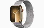 Apple Watch Series 9 41 �� Stainless Steel, gold