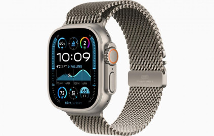 Apple Watch Ultra 2 49 �� Titanium Case, ���������/Natural Titanium Milanese Loop (2024)