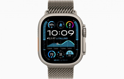Apple Watch Ultra 2 49 �� Titanium Case, ���������/Natural Titanium Milanese Loop (2024)