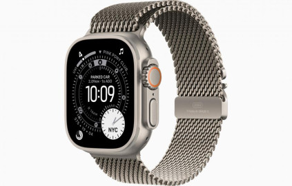 Apple Watch Ultra 3 Natural, Titanium Milanese Loop